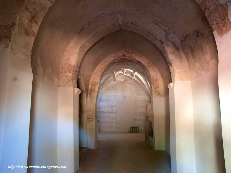 INTERIOR HACIA LA CABECERA TRAS LA RESTAURACIÓN